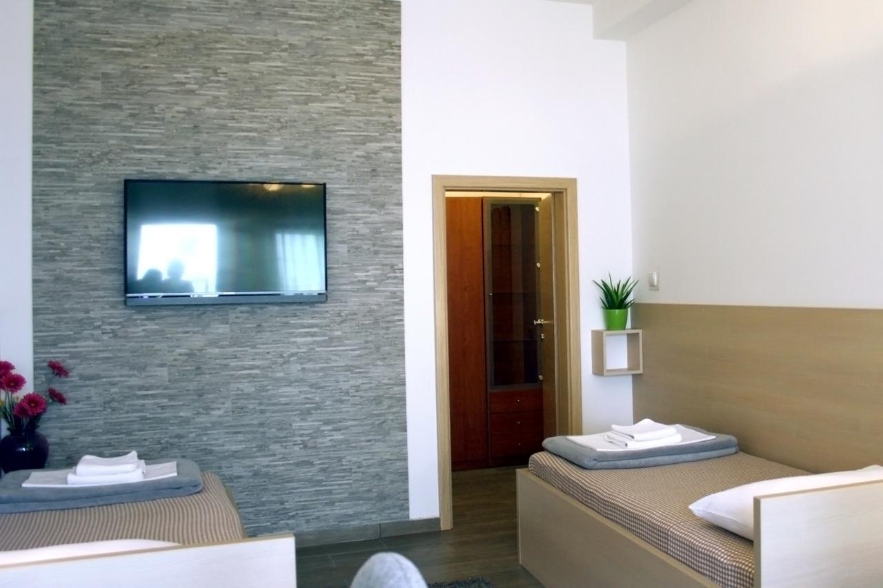 Rooms Fitea Osijek Exterior photo